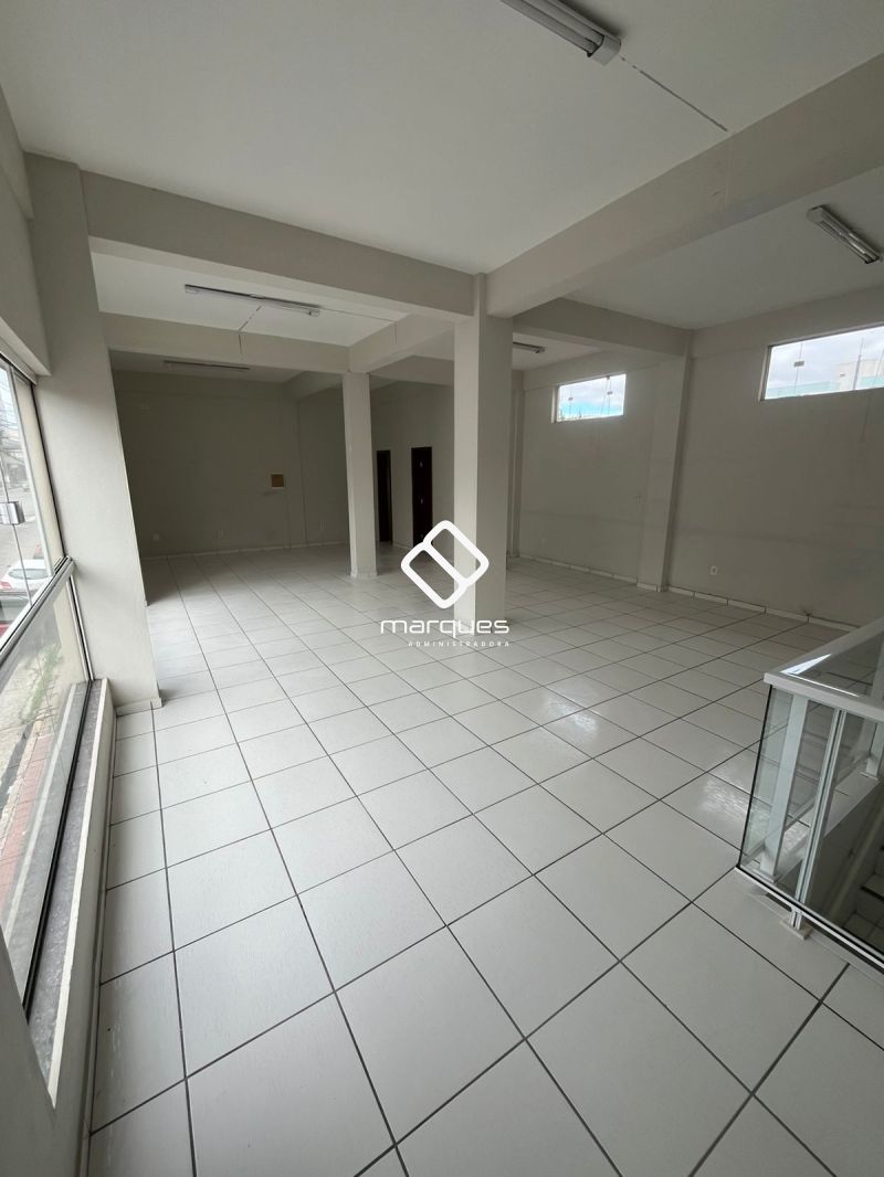 Sala com 1 banheiro e 50m² para alugar no bairro Centro, Pelotas