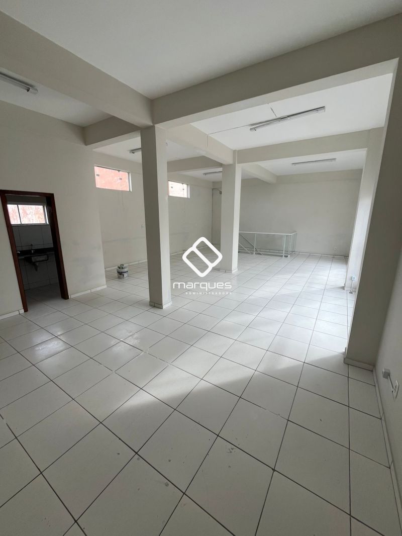 Sala com 1 banheiro e 50m² para alugar no bairro Centro, Pelotas