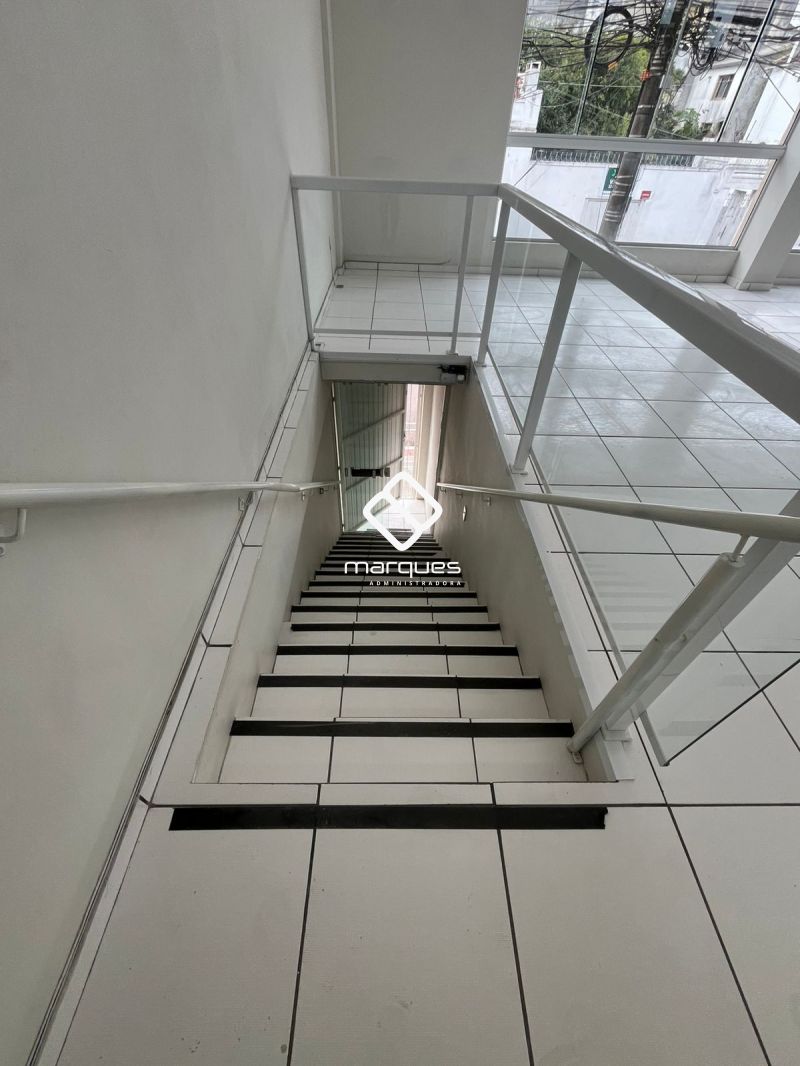 Sala com 1 banheiro e 50m² para alugar no bairro Centro, Pelotas
