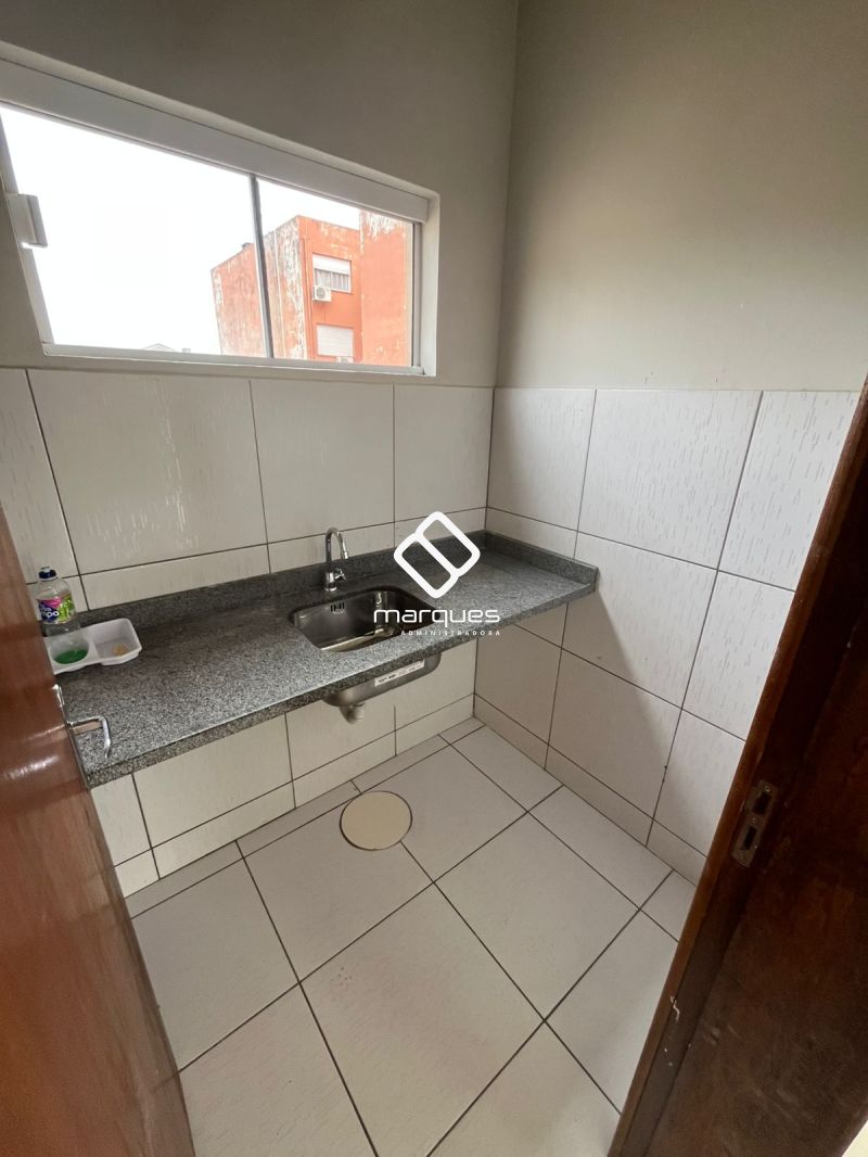 Sala com 1 banheiro e 50m² para alugar no bairro Centro, Pelotas