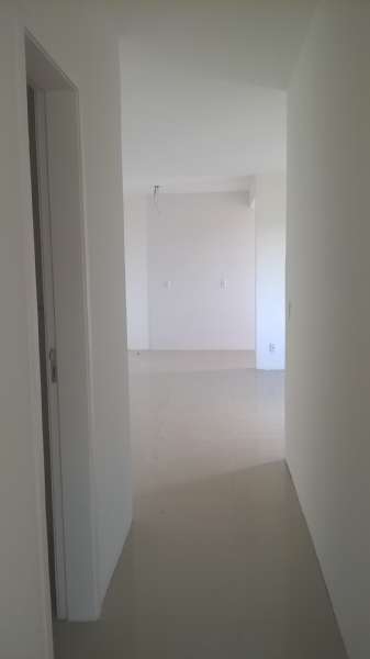 Apartamento com 3 quartos, 1 banheiro e 116m² à venda no bairro Laranjal, Pelotas