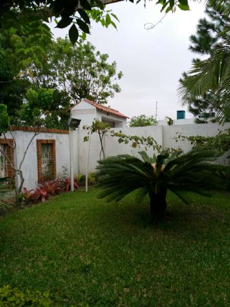 Casa com 3 quartos, 2 banheiros e 174m² à venda no bairro Laranjal, Pelotas