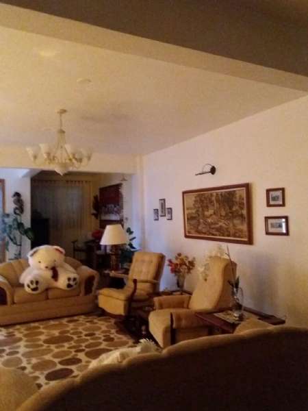 Casa com 3 quartos, 2 banheiros e 174m² à venda no bairro Laranjal, Pelotas