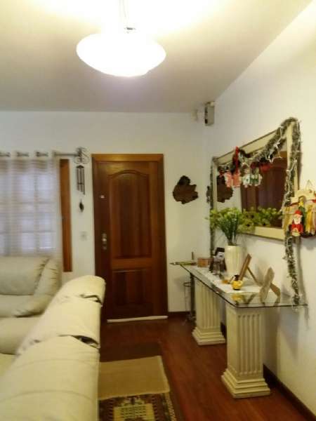 Casa com 3 quartos, 2 banheiros e 174m² à venda no bairro Laranjal, Pelotas