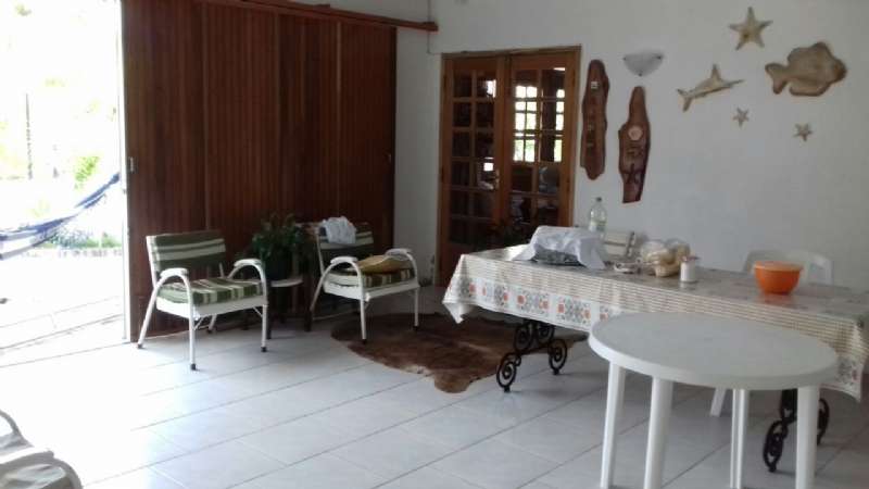 Casa com 3 quartos, 2 banheiros e 174m² à venda no bairro Laranjal, Pelotas