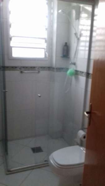 Casa com 3 quartos, 2 banheiros e 174m² à venda no bairro Laranjal, Pelotas