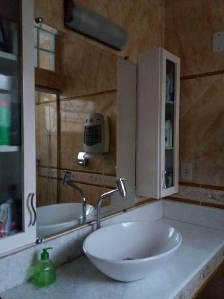 Casa com 3 quartos, 2 banheiros e 174m² à venda no bairro Laranjal, Pelotas