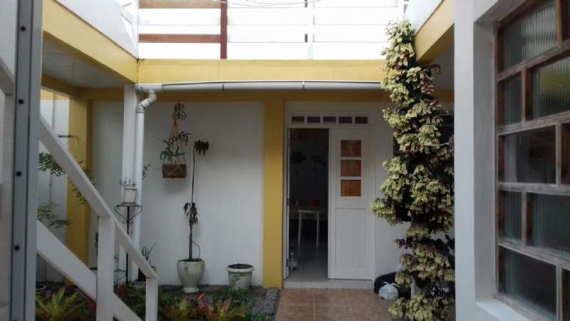 Casa com 3 quartos, 2 banheiros e 174m² à venda no bairro Laranjal, Pelotas