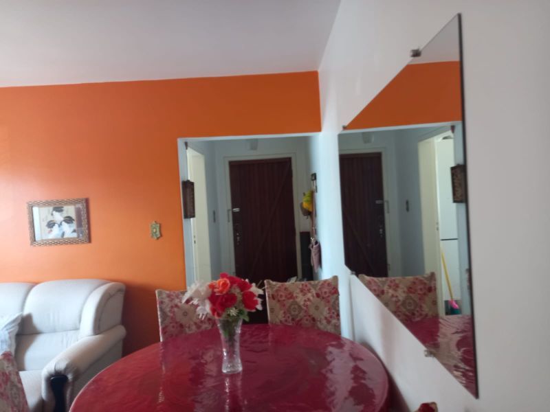 Apartamento com 2 quartos, 1 banheiro e 62m² para alugar no bairro Centro, Pelotas