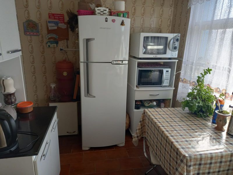 Apartamento com 2 quartos, 1 banheiro e 62m² para alugar no bairro Centro, Pelotas