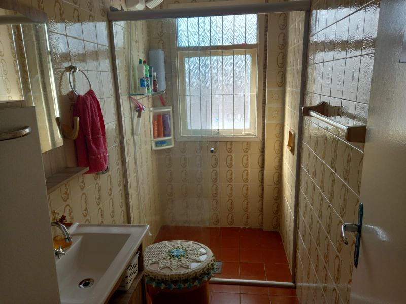 Apartamento com 2 quartos, 1 banheiro e 62m² para alugar no bairro Centro, Pelotas