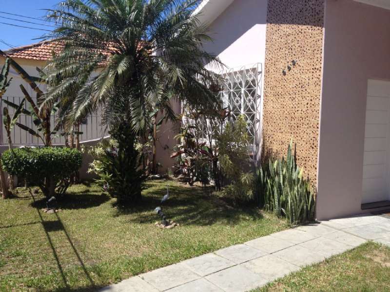 Casa com 3 quartos, 3 banheiros e 220m² à venda no bairro Fragata, Pelotas