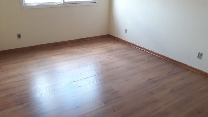 Apartamento com 2 quartos, 1 banheiro e 96m² à venda no bairro Centro, Pelotas