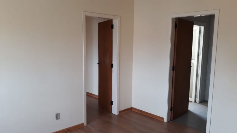 Apartamento com 2 quartos, 1 banheiro e 96m² à venda no bairro Centro, Pelotas