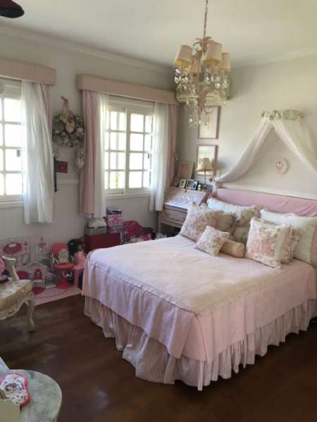 Sobrado com 3 quartos, 3 banheiros e 380m² à venda no bairro Centro, Pelotas