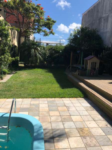 Sobrado com 3 quartos, 3 banheiros e 380m² à venda no bairro Centro, Pelotas
