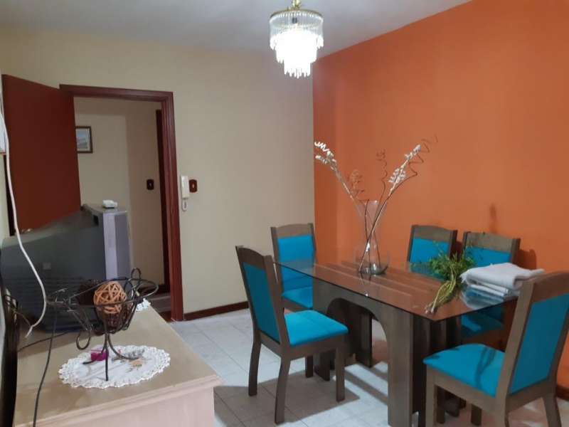 Sobrado com 3 quartos, 2 banheiros e 429m² à venda no bairro Centro, Pelotas