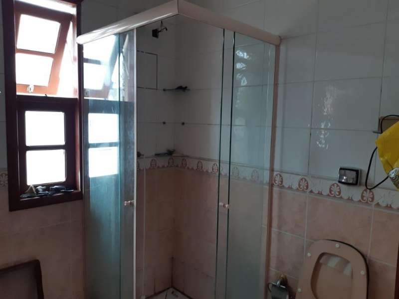 Sobrado com 3 quartos, 2 banheiros e 429m² à venda no bairro Centro, Pelotas