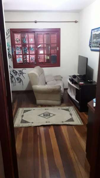 Sobrado com 3 quartos, 2 banheiros e 429m² à venda no bairro Centro, Pelotas