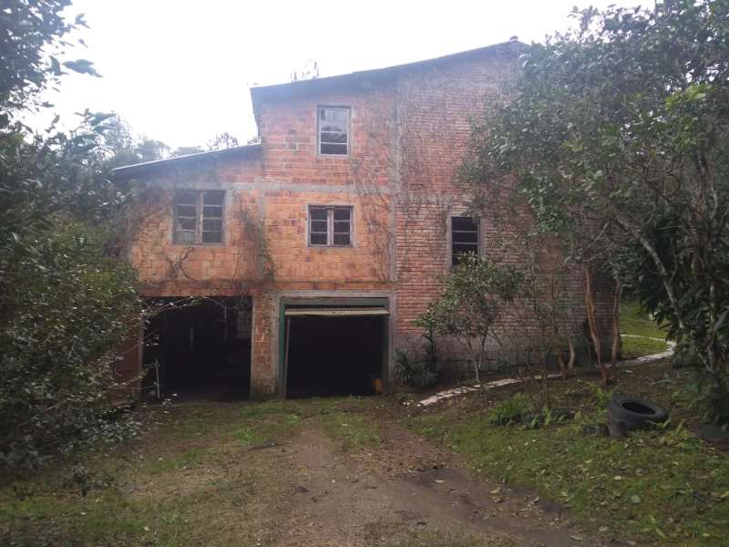 Sítio com 6 quartos, 2 banheiros e 2000m² à venda no bairro Fragata, Pelotas