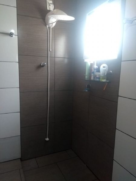 Casa Comercial com 3 quartos, 1 banheiro e 160m² à venda no bairro Sítio Floresta, Pelotas