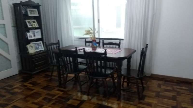 Apartamento com 3 quartos, 2 banheiros e 132m² à venda no bairro Centro, Pelotas