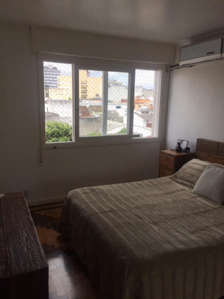 Apartamento com 3 quartos, 2 banheiros e 95m² à venda no bairro Centro, Pelotas