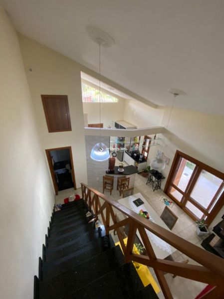 Casa com 3 quartos, 3 banheiros e 180m² à venda no bairro Laranjal, Pelotas