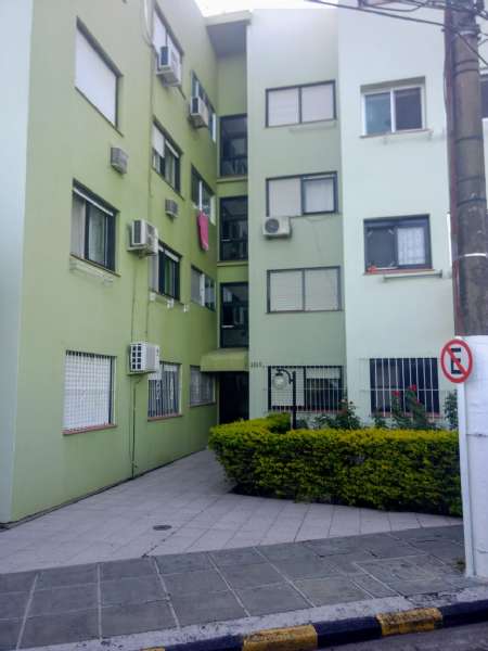 Apartamento com 2 quartos, 1 banheiro e 90m² à venda no bairro Centro, Pelotas
