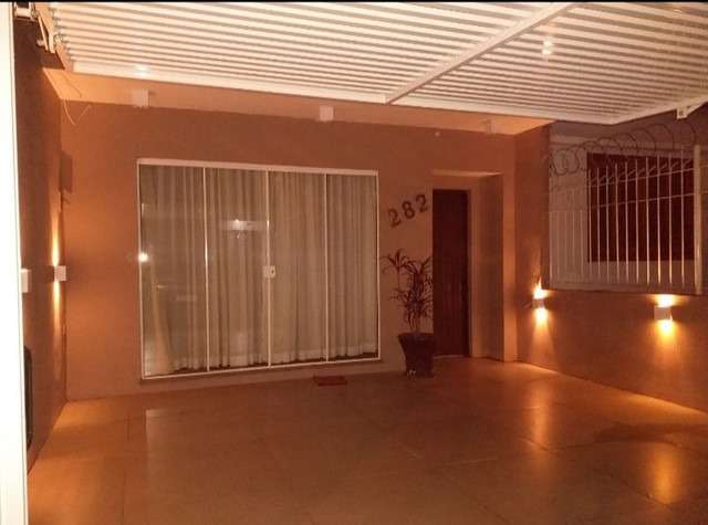 Casa com 3 quartos, 4 banheiros e 300m² à venda no bairro Fragata, Pelotas