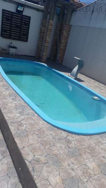 Casa com 2 quartos, 2 banheiros e 140m² à venda no bairro Laranjal, Pelotas