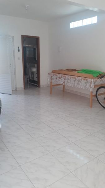 Sobrado com 2 quartos, 2 banheiros e 140m² à venda no bairro Laranjal, Pelotas