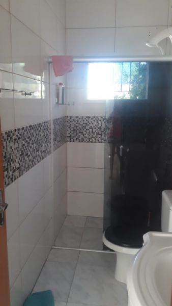 Sobrado com 2 quartos, 2 banheiros e 140m² à venda no bairro Laranjal, Pelotas