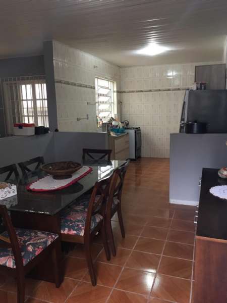 Casa com 5 quartos e 3 banheiros à venda no bairro Centro, Pelotas