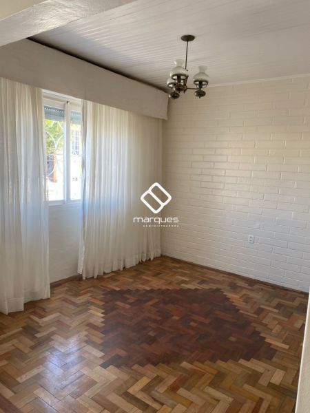 Casa com 3 quartos, 2 banheiros e 160m² à venda no bairro Centro, Pelotas