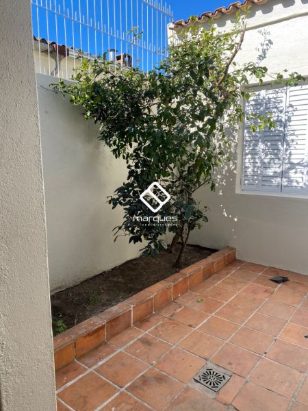 Casa com 3 quartos, 2 banheiros e 160m² à venda no bairro Centro, Pelotas