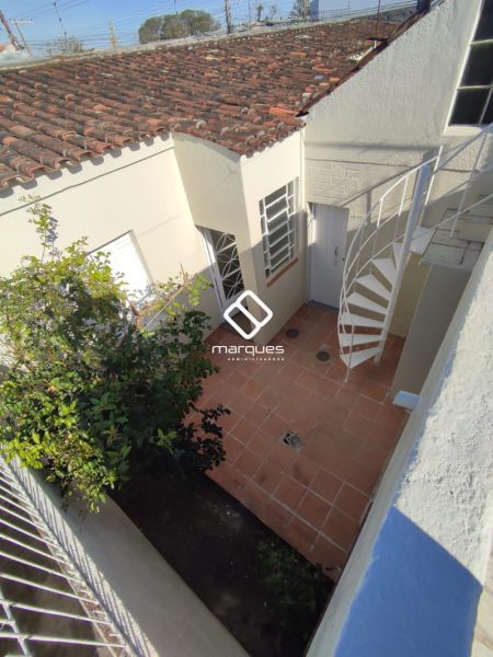 Casa com 3 quartos, 2 banheiros e 160m² à venda no bairro Centro, Pelotas