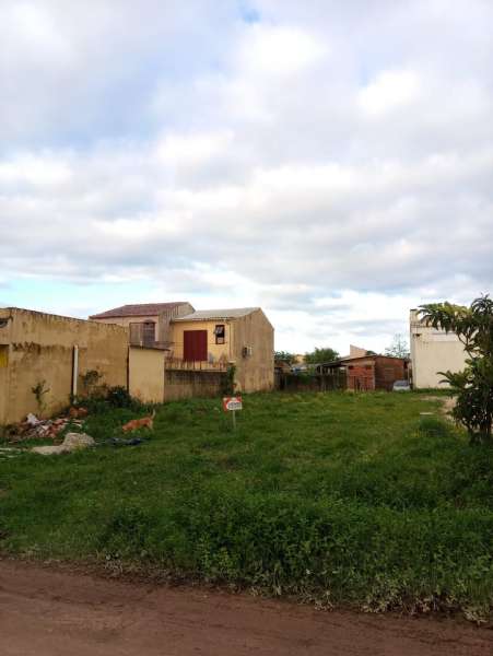 Terreno à venda no bairro Laranjal, Pelotas