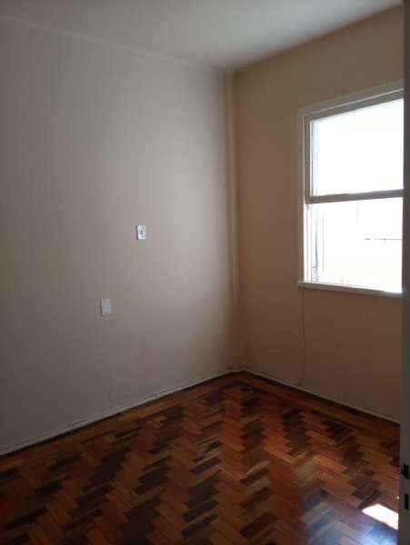 Apartamento com 3 quartos, 2 banheiros e 136m² à venda no bairro Centro, Pelotas