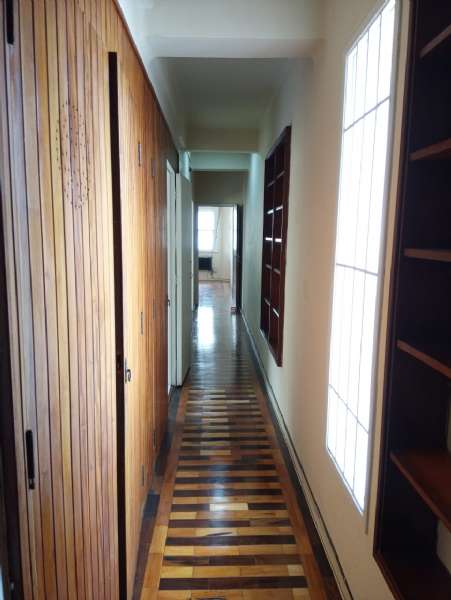 Apartamento com 3 quartos, 2 banheiros e 136m² à venda no bairro Centro, Pelotas