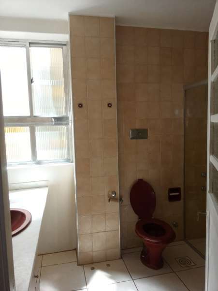 Apartamento com 3 quartos, 2 banheiros e 136m² à venda no bairro Centro, Pelotas