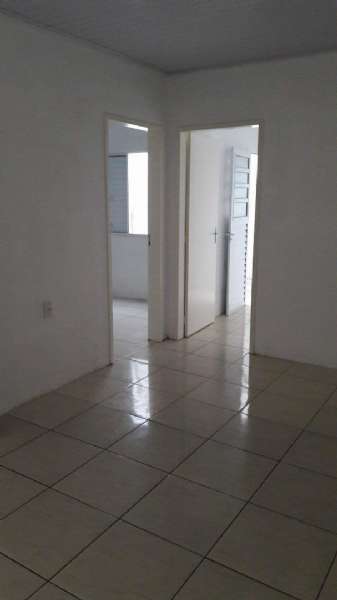 Sobrado com 5 quartos, 3 banheiros e 144m² à venda no bairro Navegantes, Pelotas