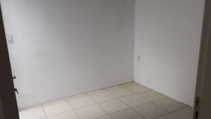 Sobrado com 5 quartos, 3 banheiros e 144m² à venda no bairro Navegantes, Pelotas