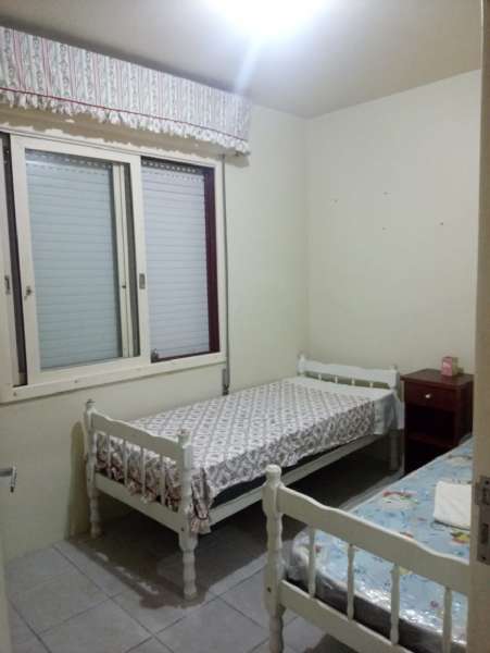 Casa com 5 quartos, 3 banheiros e 170m² à venda no bairro Laranjal, Pelotas