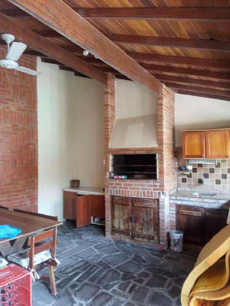 Casa com 5 quartos, 3 banheiros e 170m² à venda no bairro Laranjal, Pelotas
