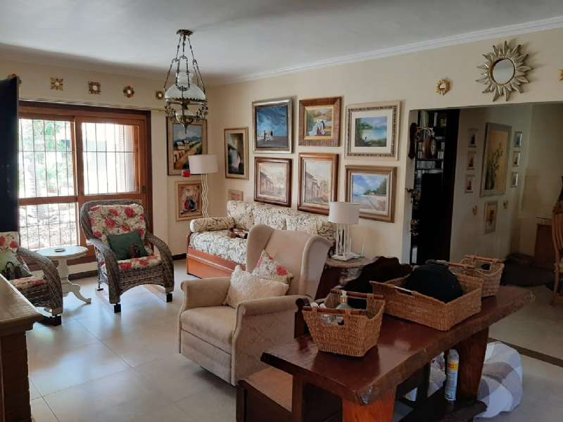 Sobrado com 5 quartos, 6 banheiros e 431m² à venda no bairro Laranjal, Pelotas