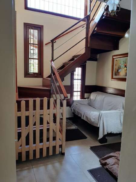 Sobrado com 5 quartos, 6 banheiros e 431m² à venda no bairro Laranjal, Pelotas