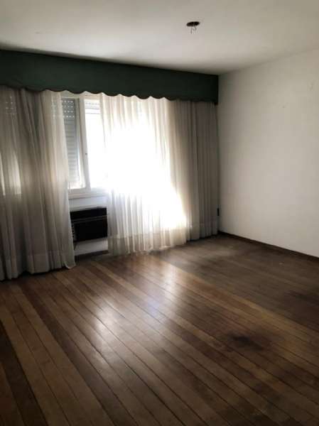 Apartamento com 4 quartos, 2 banheiros e 268m² à venda no bairro Centro, Pelotas
