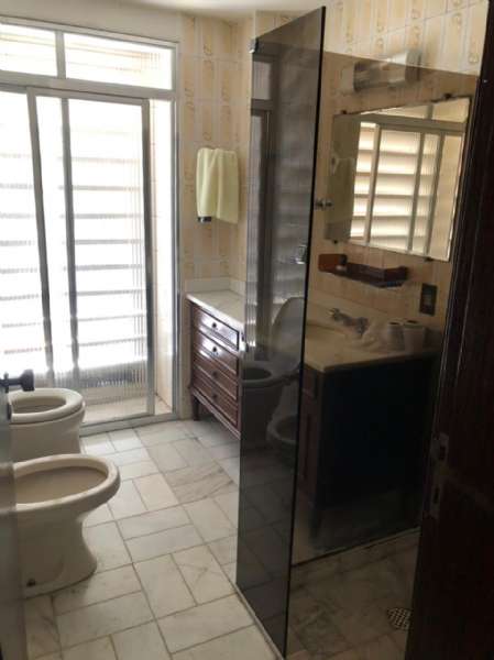 Apartamento com 4 quartos, 2 banheiros e 268m² à venda no bairro Centro, Pelotas