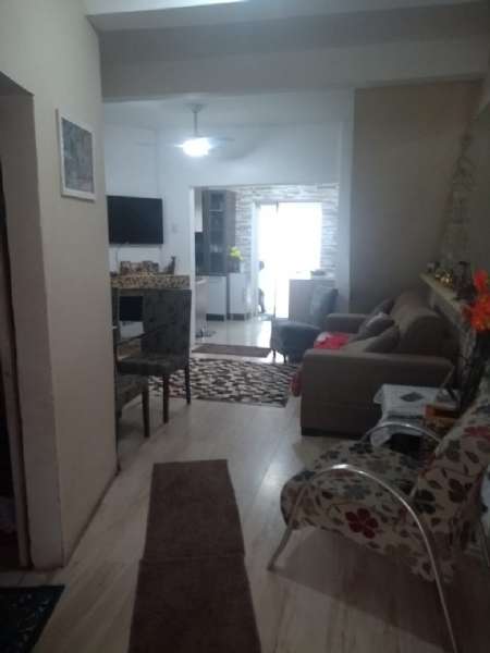 Casa com 3 quartos, 2 banheiros e 145m² à venda no bairro Areal, Pelotas
